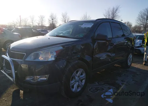 2011 Chevrolet Traverse Ls z USA, uszkodzony, nr VIN 1GNKVFED1BJ140040